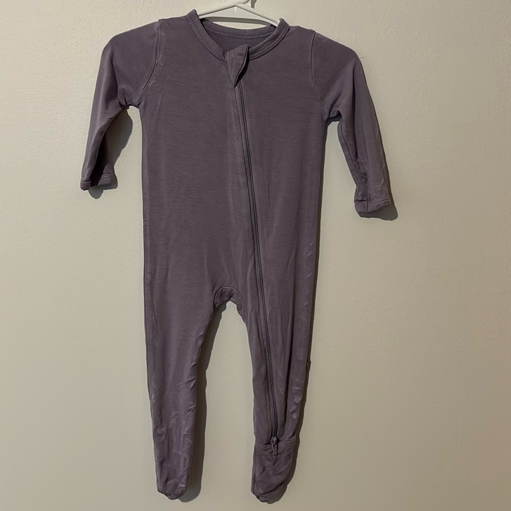 Set of 2 Kyte Baby footie pajamas 3-6 months